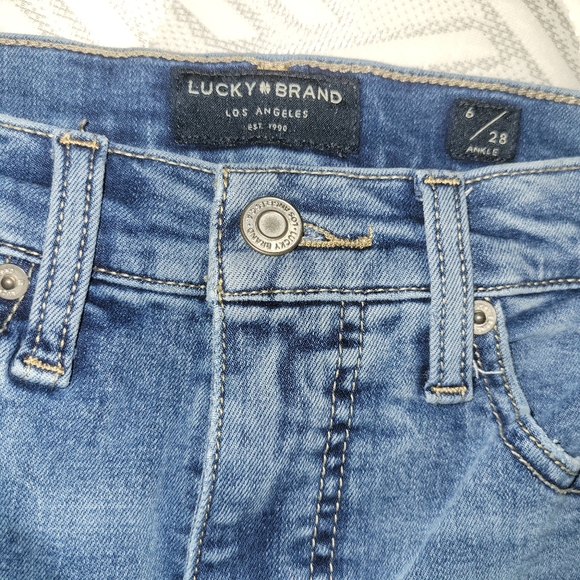 LUCKY BRAND Jeans - Picture 2 of 5